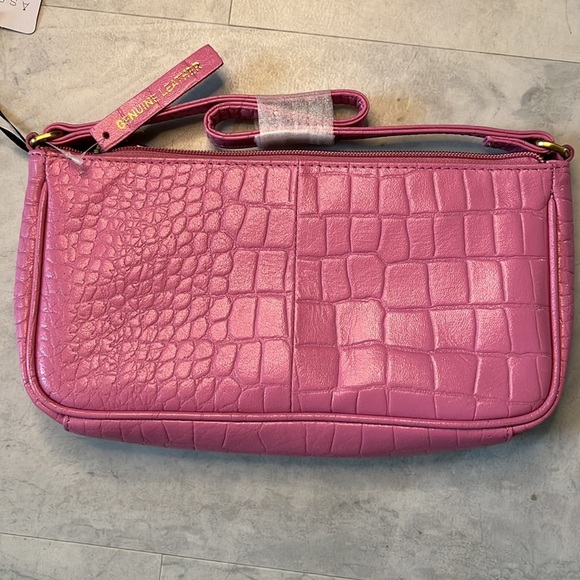 Zara Assots  Genuine Leather CrocPatterned NWT shoulder bag  Pink/ Gold hardware - Picture 5 of 14